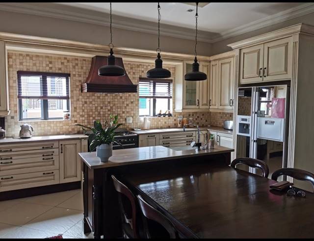4 BEDROOM GATED ESTATE FOR SALE IN SABLE HILLS